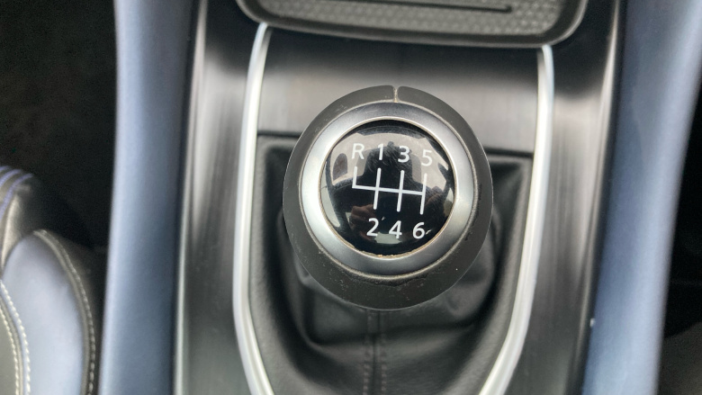 Nissan Qashqai 1.3 DiG-T MH Tekna 5dr Petrol Hatchback